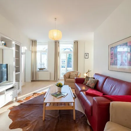 Kurhaus Nordstrand 3 Raum Whg. 37 Mit Balkon Und Seitlichen Meerblick Vom Balkon