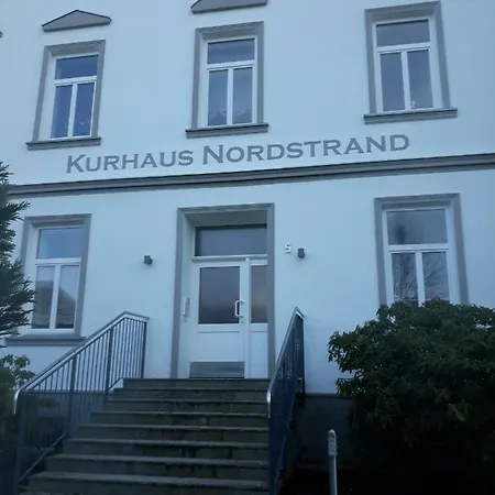 Kurhaus Nordstrand 3 Raum Whg. 37 Mit Balkon Und Seitlichen Meerblick Vom Balkon